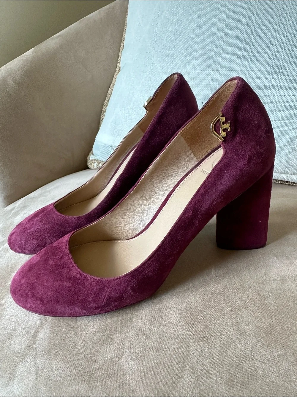 Tory Burch Elizabeth Round-Toe 85MM Pump Port Plum Heel size 8.5